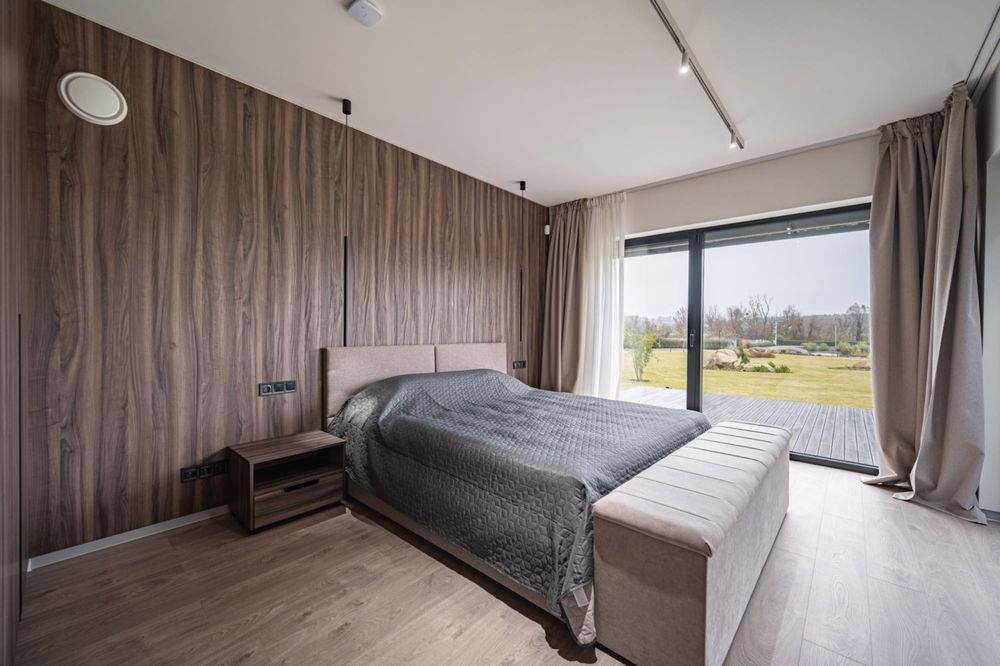 Продаж сучасної садиби у с.Велика Солтанівка - 1,1841 Га.