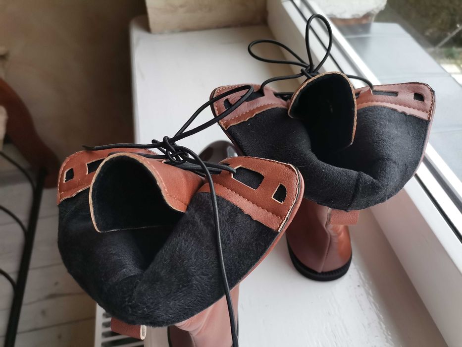 Buty damskie brązowe z wysoką cholewką