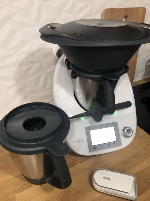 Bimby TM5 com 2 copos e cook key