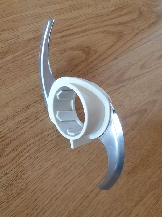 Nóż roboczy do robota kuchennego Philips Essence HR 7754