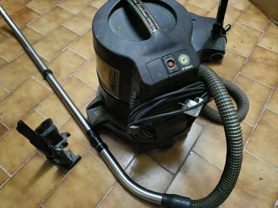 Vendo aspirador Rainbow completo a funcionar
