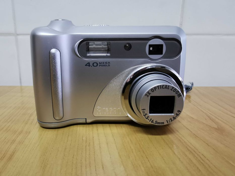 Máquina Fotográfica Digital Oregon Scientific DS9610 4.0 Mega pixels