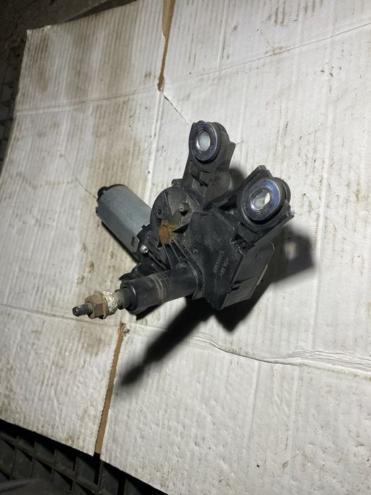 Mechanizm wycieraczki tył VW Passat B6 kombi oryginał gwarancja