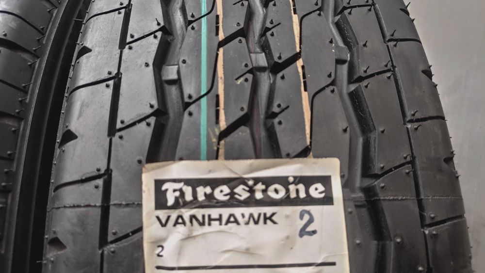 Шини 215/70R15C. Firestone. 99%.2023р. Іспанія. с Pirelli
