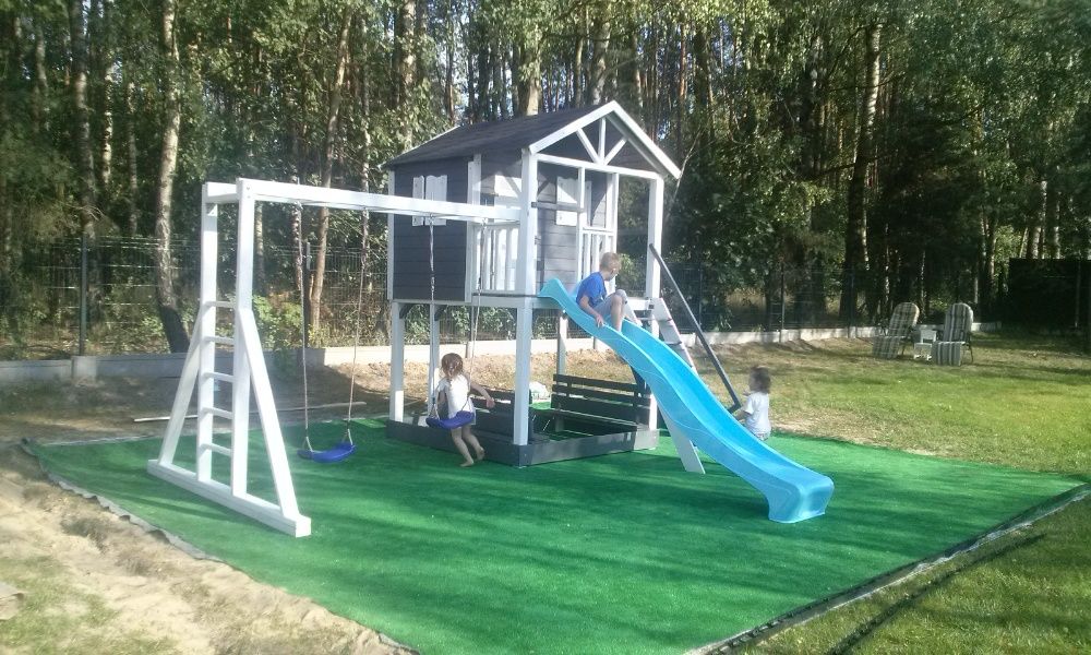 Domek ogrodowy dla dzieci plac zabaw zjeżdżalnia
