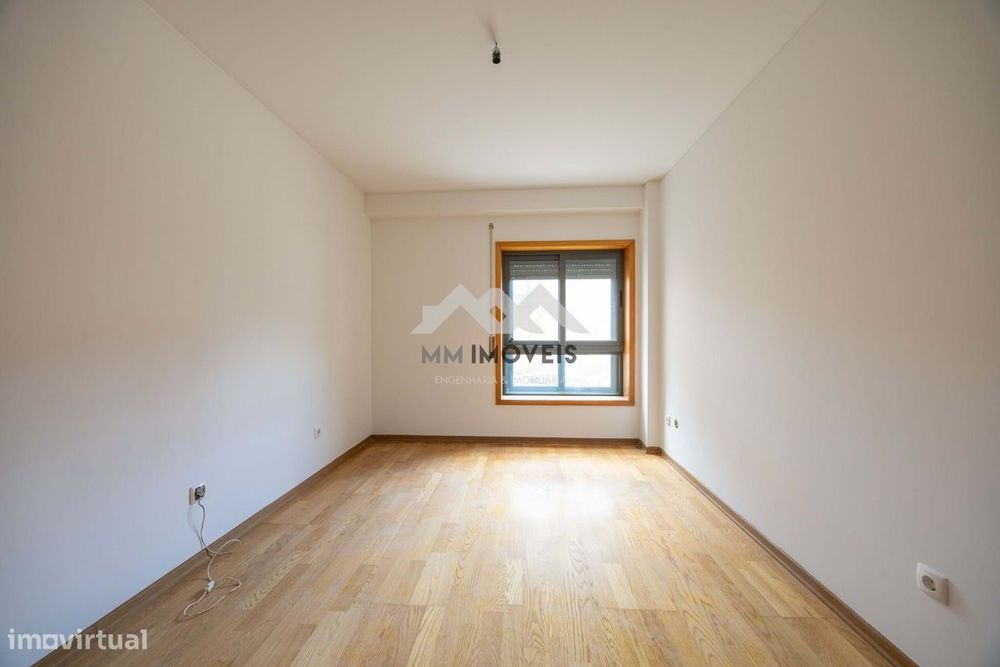 Apartamento T3 | Rio Tinto | Varandas | Condomínio Fechado | Jardim |
