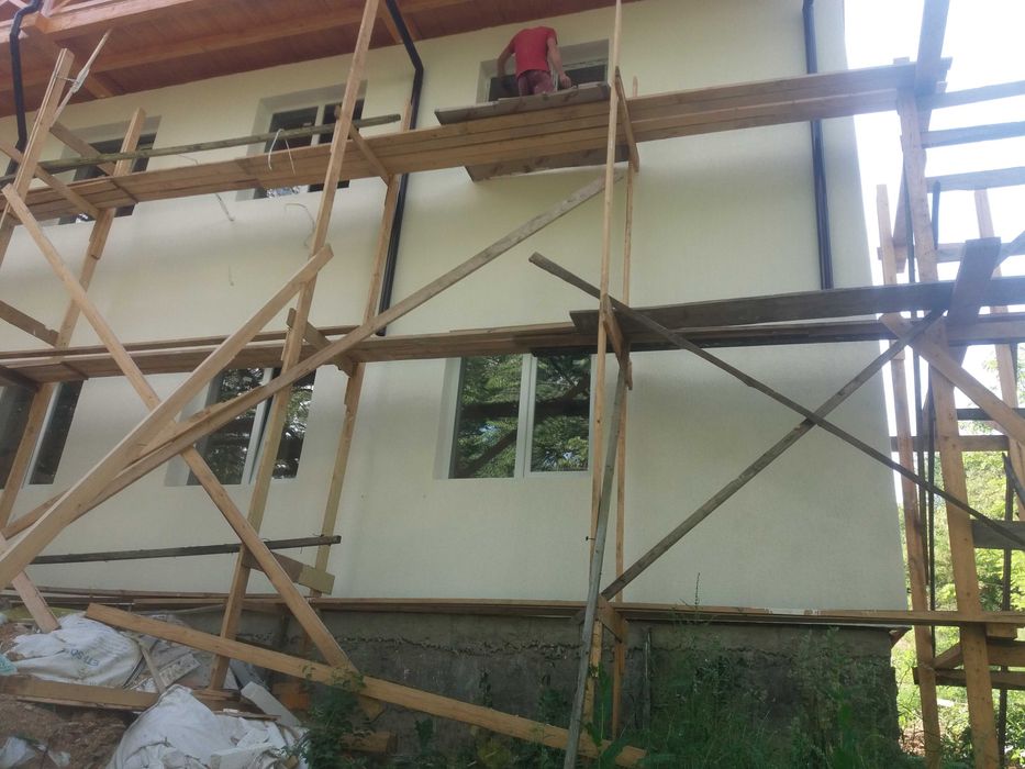 Робота криші тафасади .