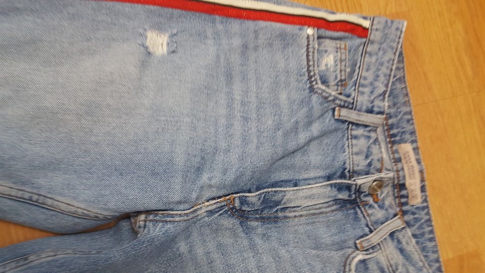Джинсы ZARA  BASIC -34 разм.