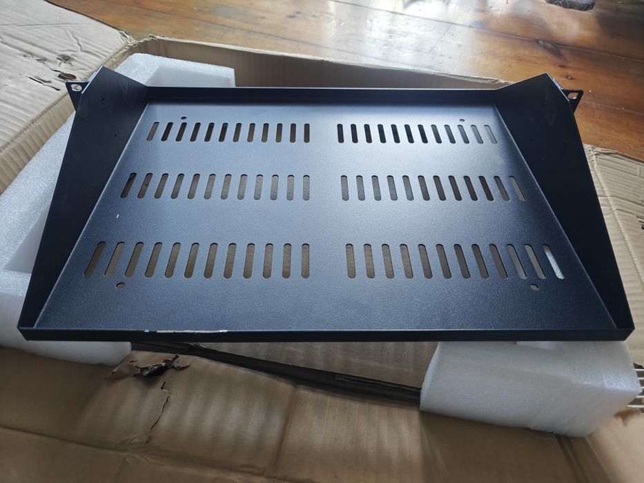 Półka do serwera StarTech SHELF-2U-14-CENTER-V