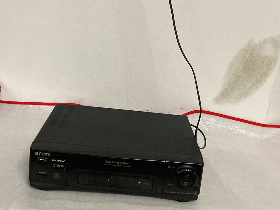 Leitor / Gravador VHS SONY TriLogic c/ Comando