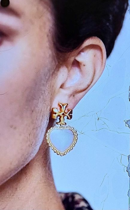 Tory Burch kolczyk i bransoletka  serduszka z masy perlowej