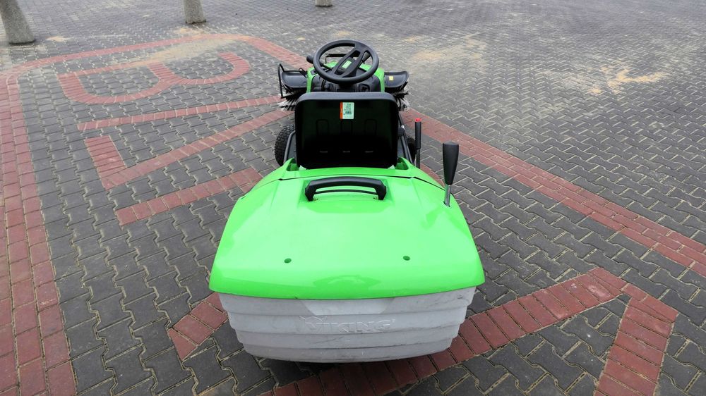 Traktor kosiarka Viking T5 B&S 2 Cylindry Zamiatarka (260201.6) Baras