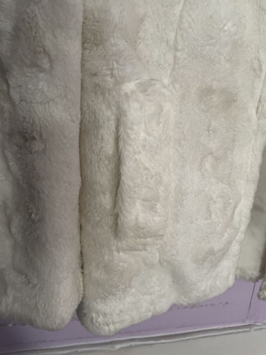 Casaco em pêlo artificial branco /creme