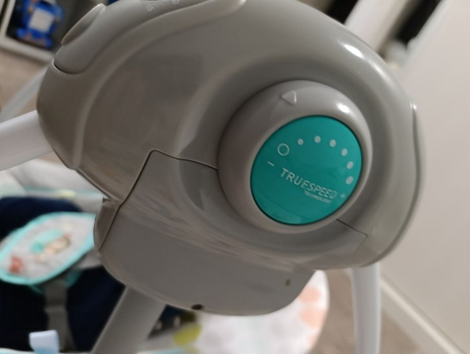 Baloiço musical de bebé