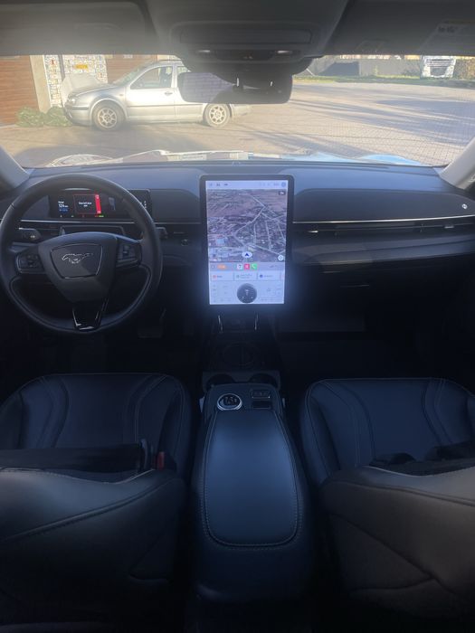 Ford mustang mach-е premium