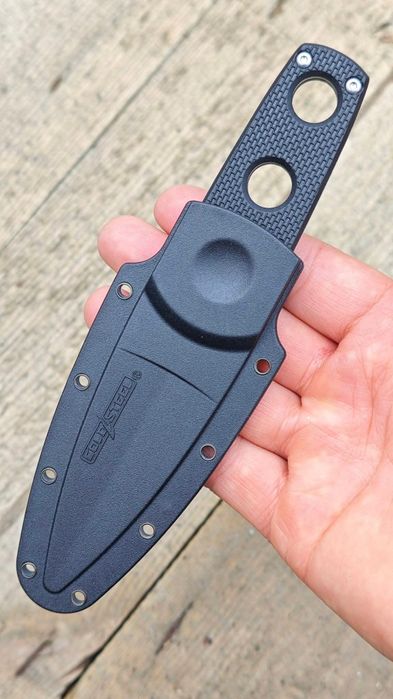 Cold Steel Secret Edge шийний ніж прихованого носіння з ножнами та ланцюжком на шию  
шийний ніж прихованого носіння