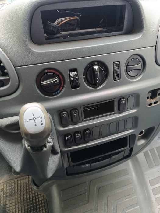 Поштовик sprinter 308cdi розбірка