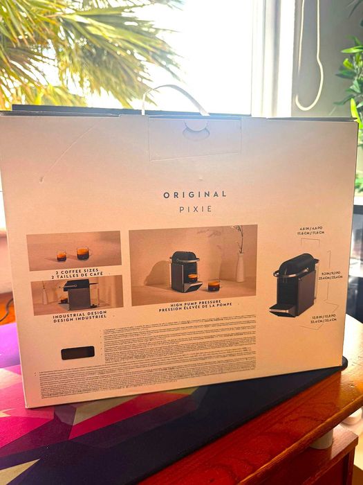 Nespresso Pixie Redesign Titan com 56 Capsulas - Completamente Nova