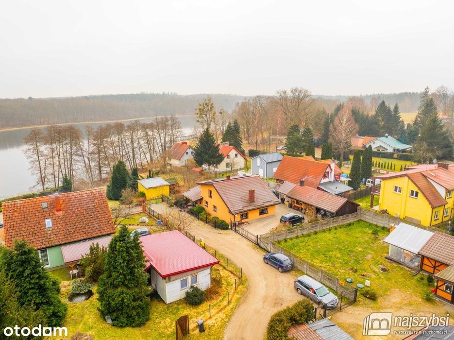 Stara Dobrzyca-Dom z widokiem na jezioro