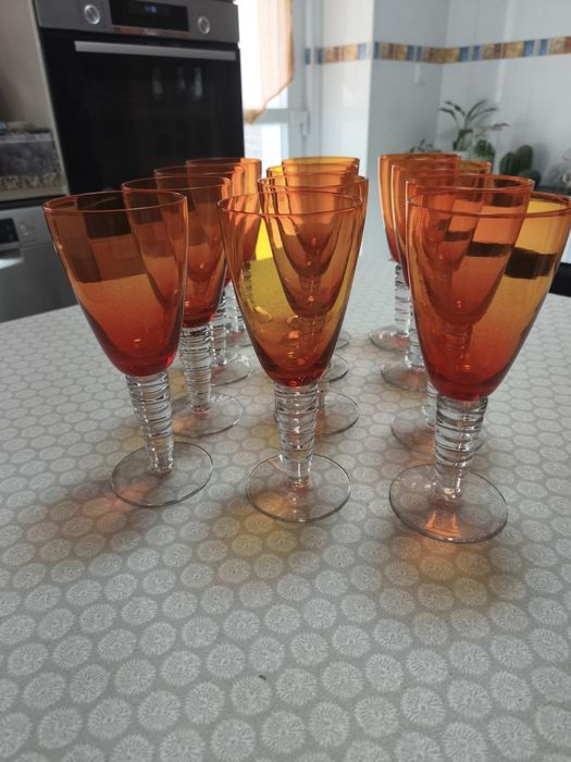 Conjunto de 12 copos de vinho