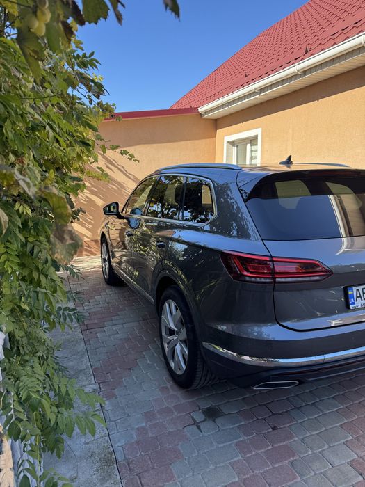 Продам Volkswagen Touareg 2021р.
