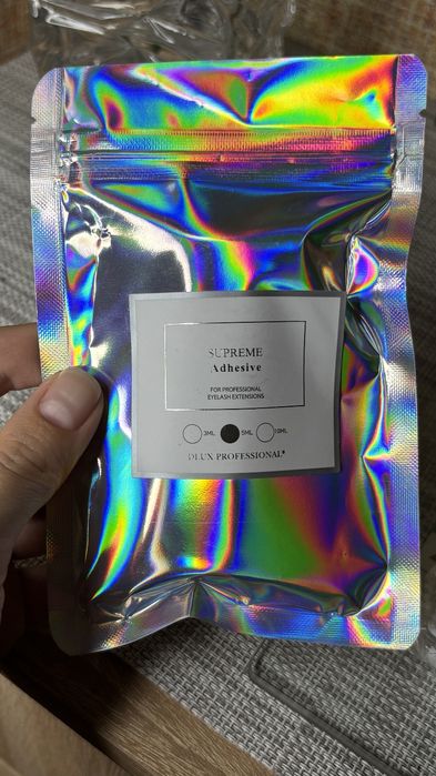 Клей та вії для нарощування Dlux