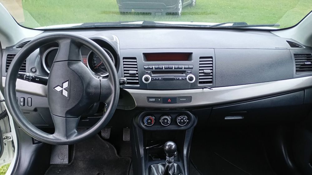 Mitsubishi Lancer 1.6 w ładnym stanie