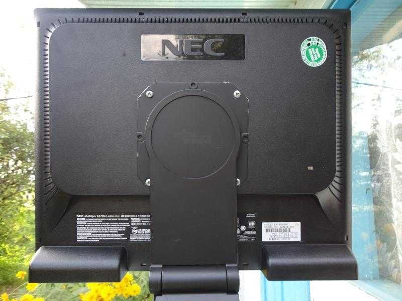 Монітор NEC неробочий.