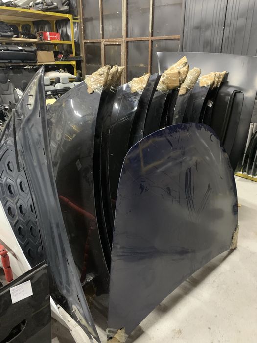 Капот Tesla Model Y
