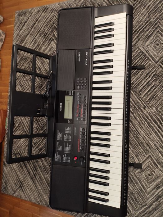 Keyboard CASIO CT-X700