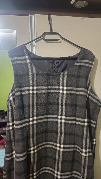 Sukienka w kratę r.46