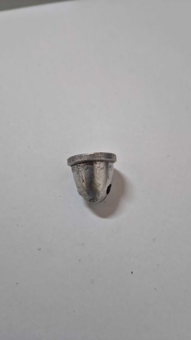 Aeromodelismo . Cone protetor. Duas peças