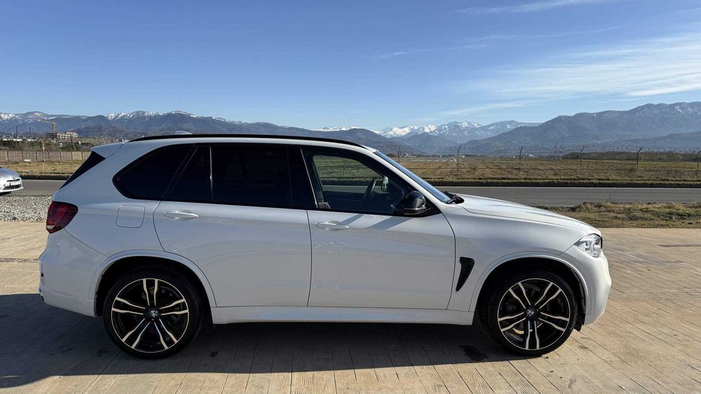 BMW X5 2017 року 3.0 Бензин