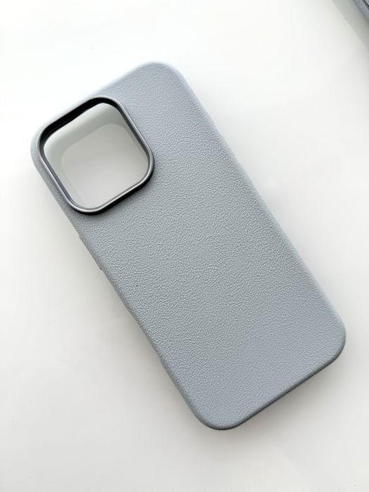 Чехол на iPhone 16 Pro новый