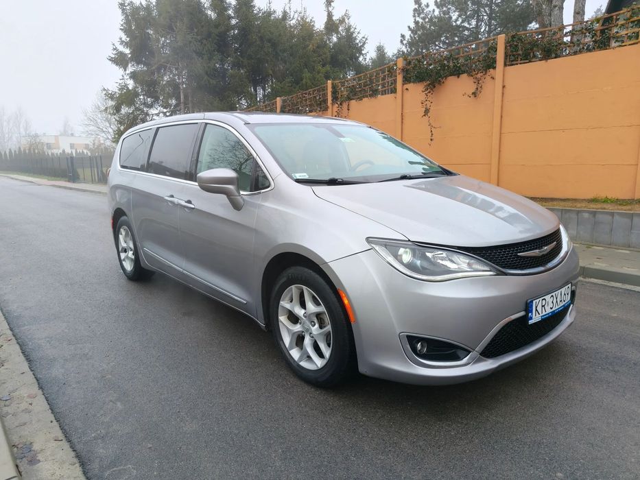 Chrysler Pacifica Chrysler Pacifica Kraków okazja !