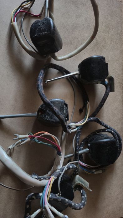 Перемикачі поворотів П105А