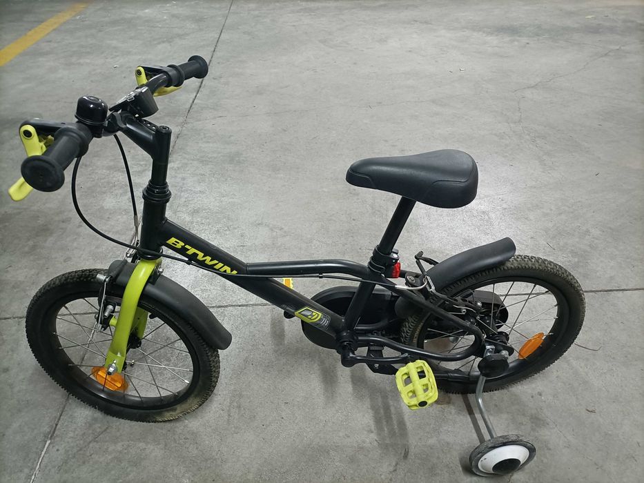 Bicicleta criança + Capacete + Trotinete + Patins extensíveis