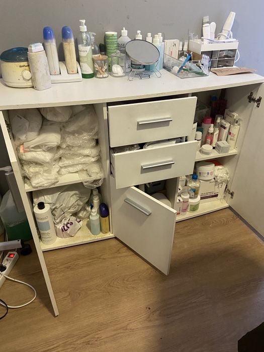 Movel gavetas e parteleiraa