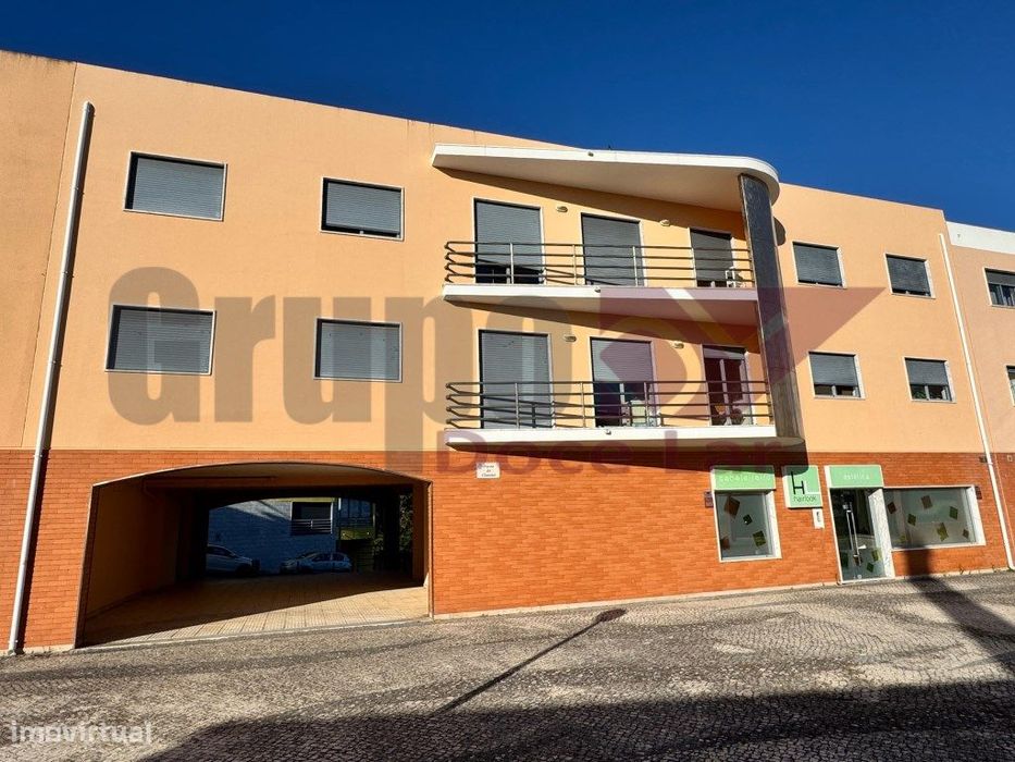 Apartamento com Parqueamento em Santana (Sesimbra)