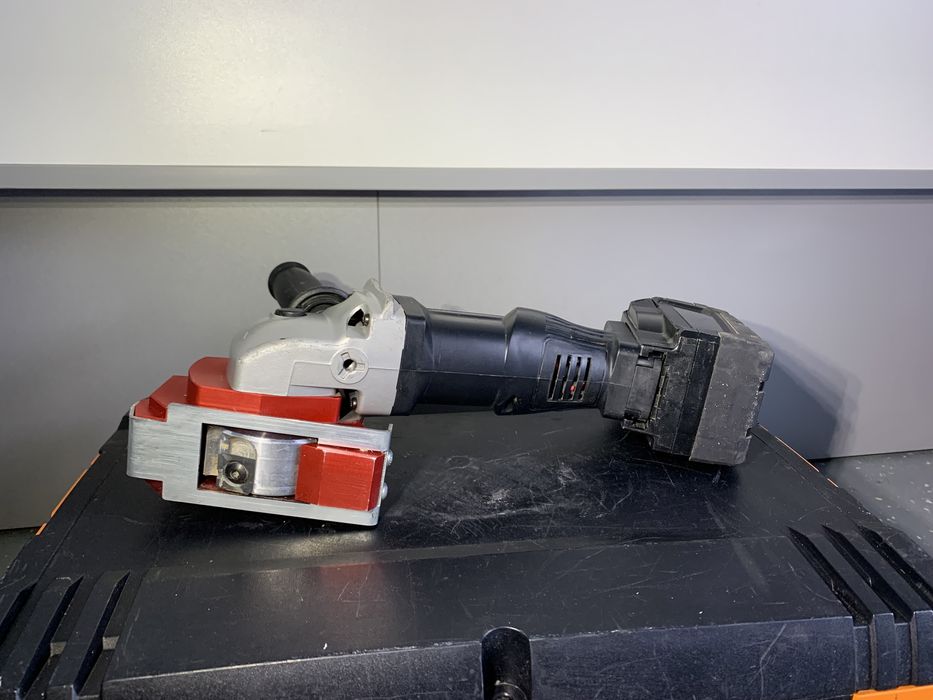 Фрезер для Вирізання Пазів в дереві Milwaukee MASC RTFE BIBER