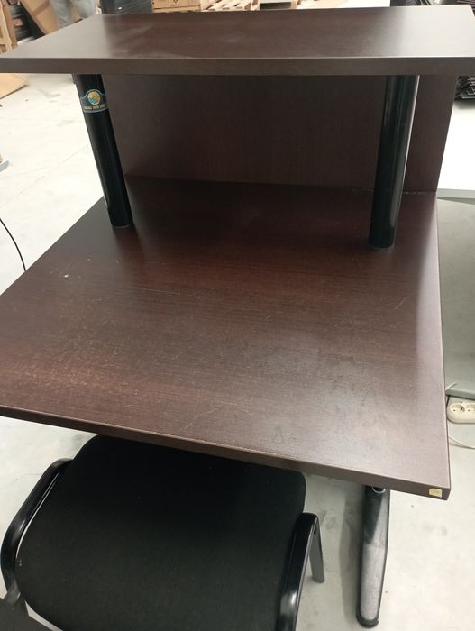 Secretária de receção em Wengue