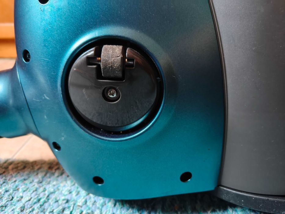 Aspirador sem Saco KUBO KBVVC4747 (79 dB - Depósito 2.5 L)