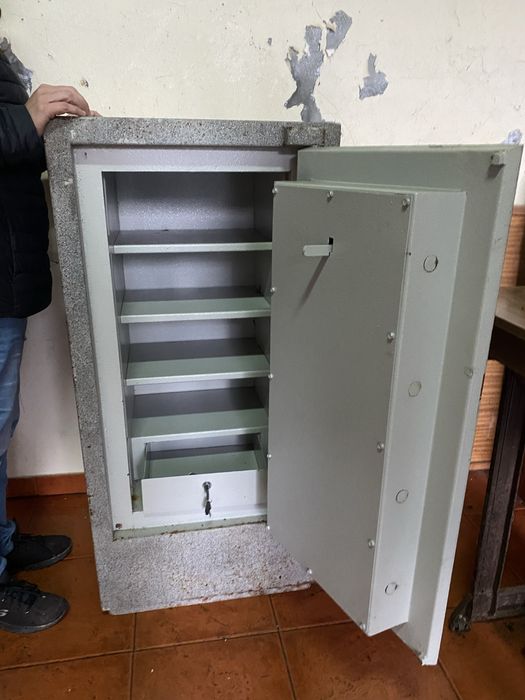 Cofre de Grandes Dimensões