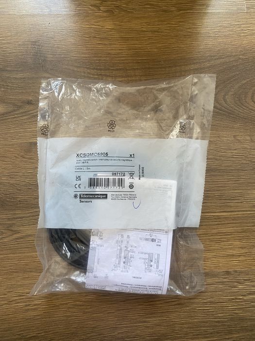 Przewód Telemecanique XCSDMC5905 kodowany magnetyczny wyłącznik bezpieczeństwa 5m