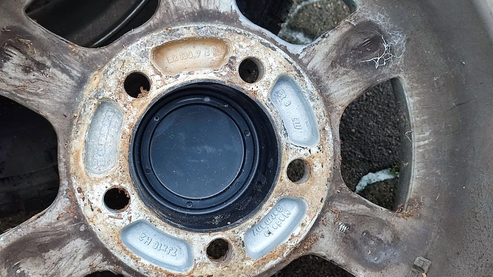 Диски Borbet, Suzuki et3Нива,ваз,з колесами 5.139.7/r15/225.60.15m+s7.