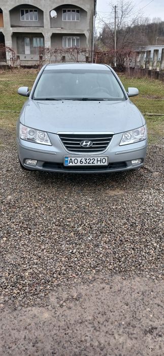 Продам машину HYUNDAI  SONATA