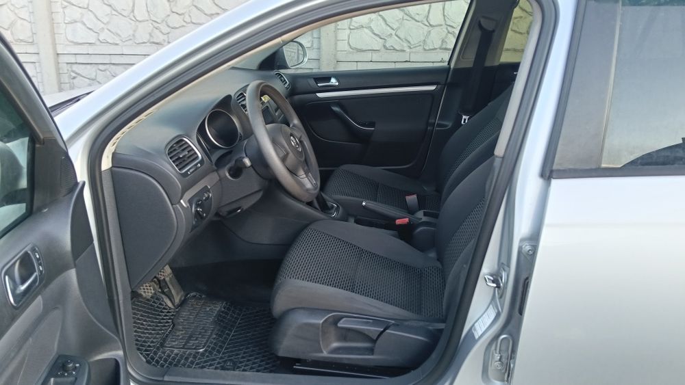 Продам Volkswagen Golf VI