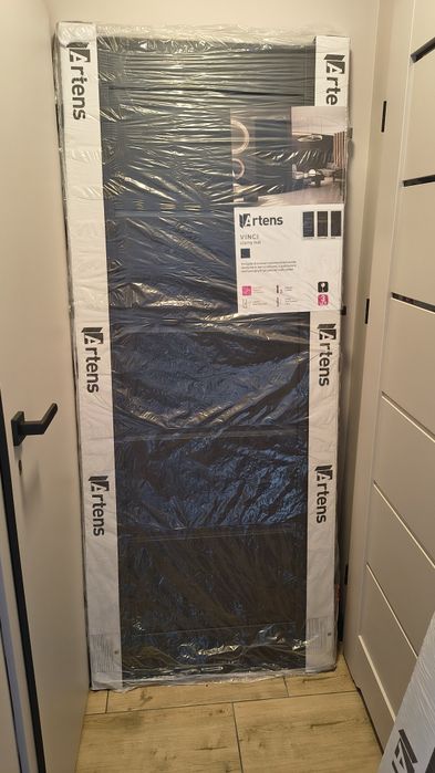 Czarne drzwi wewnętrzne Artens Vinci 80 cm lewe (matowe, do pokoju)