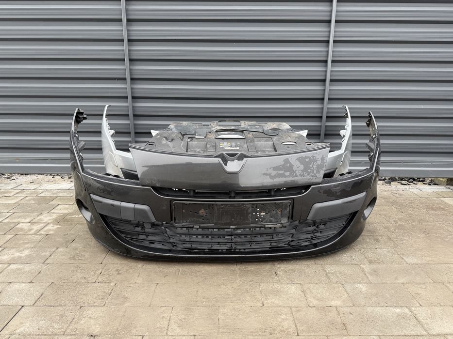 Бампер передний Renault Megane 3