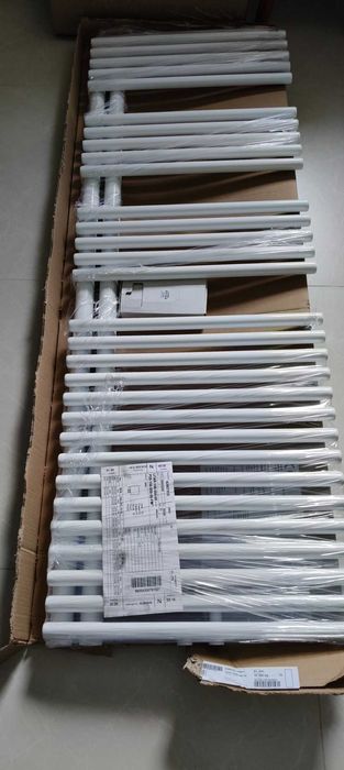 Grzejnik łazienkowy ozdobny Zehnder Forma Spa Asym LFAR-150-050-05